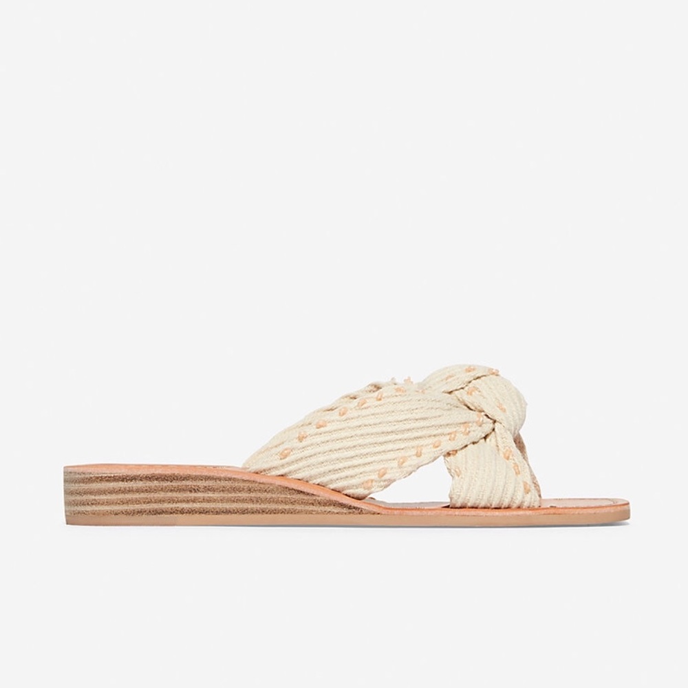 Dolce Vita Slip on Sandals🤍🤍🖤 - Picture 3 of 3